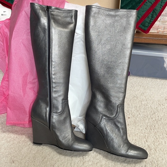 Wedged Boots in Silver Metallic